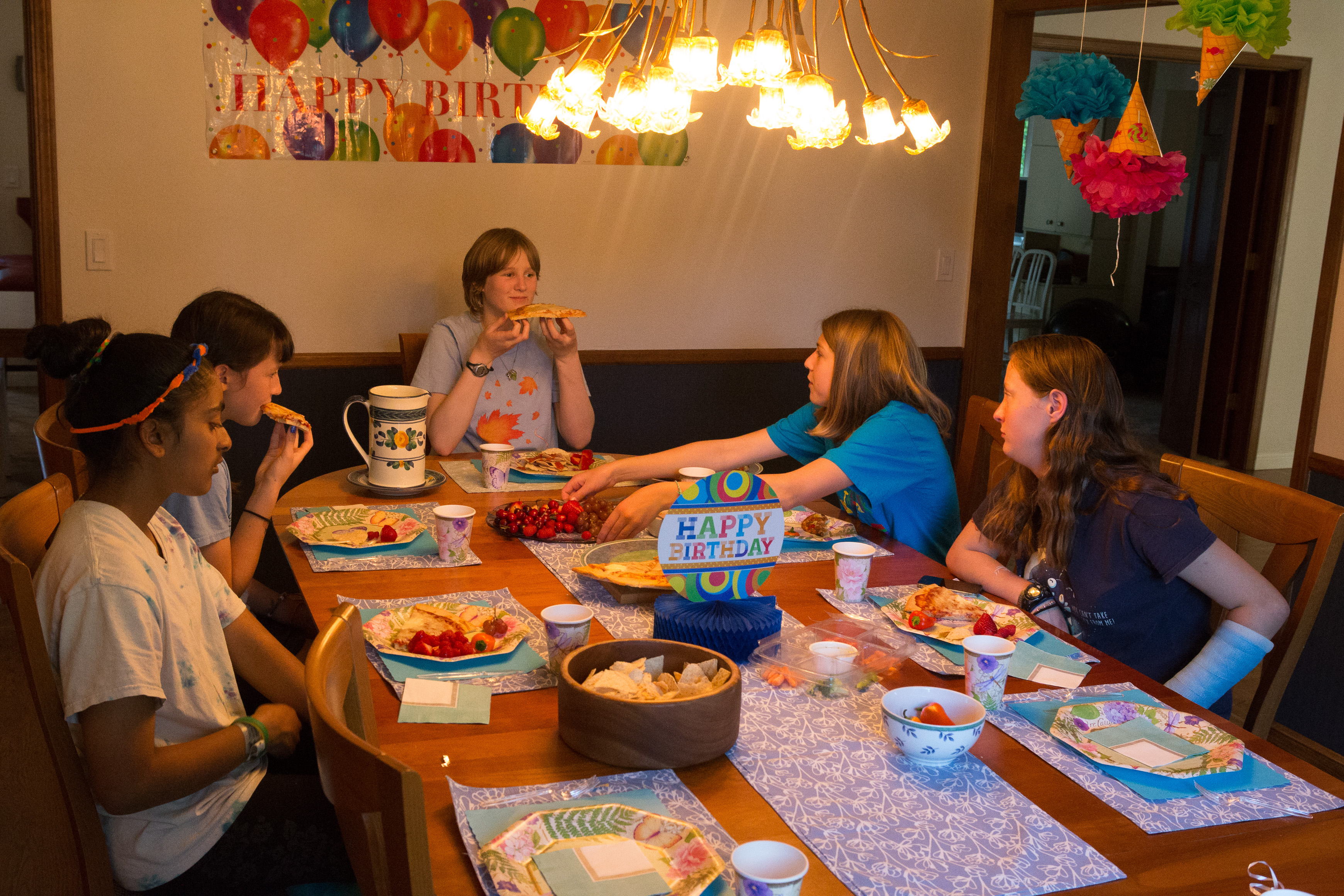 Canon Canon EOS-1D X EF24-70mm f/2.8L USM 40 mm 1/100 sec at f / 8.0 ISO 10000