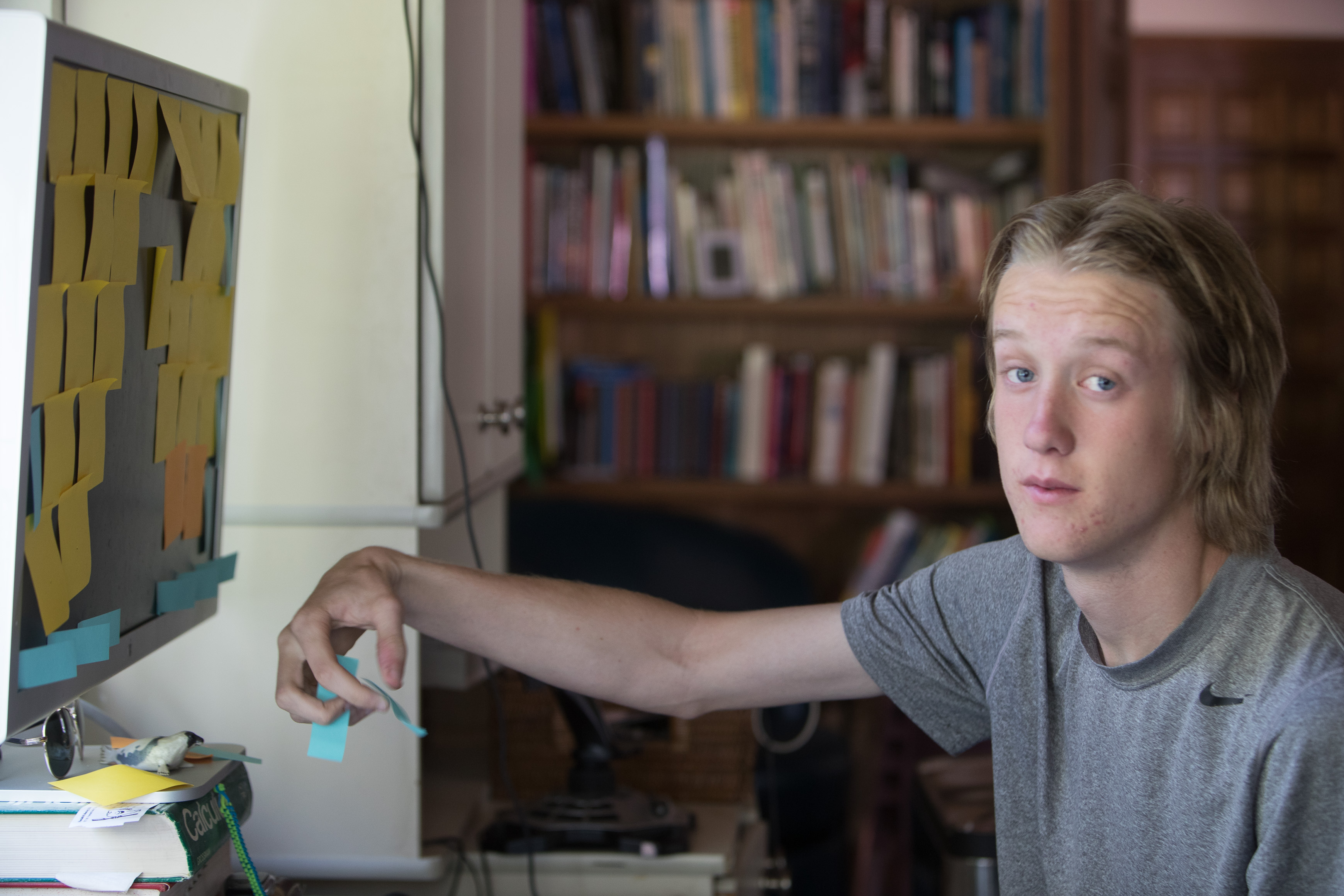 Canon Canon EOS-1D X Mark II EF70-200mm f/2.8L IS USM 70 mm 1/100 sec at f / 3.5 ISO 800