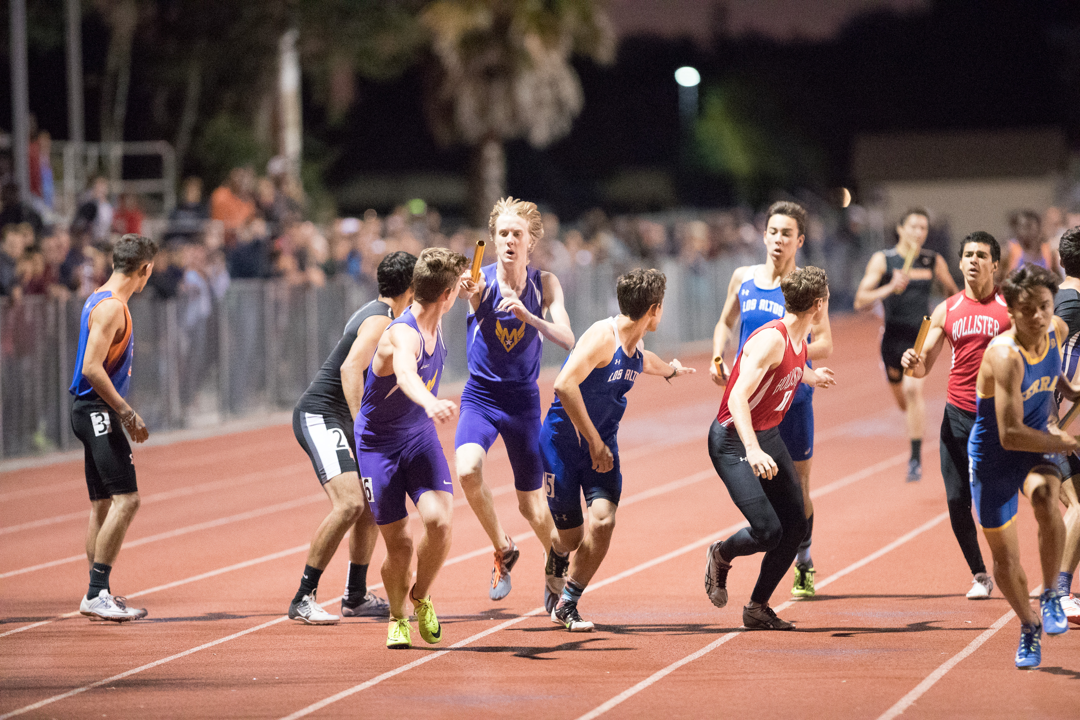 Canon Canon EOS-1D X Mark II EF300mm f/2.8L IS USM 300 mm 1/400 sec at f / 2.8 ISO 25600