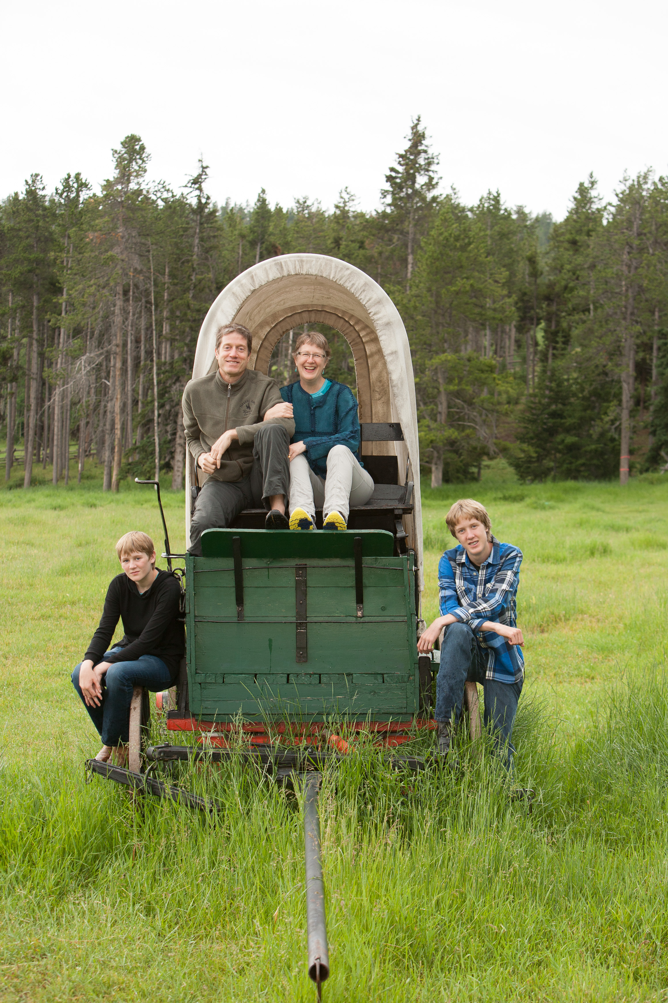 Canon Canon EOS 5D EF70-200mm f/2.8L IS USM 70 mm 1/80 sec at f / 5.6 ISO 400