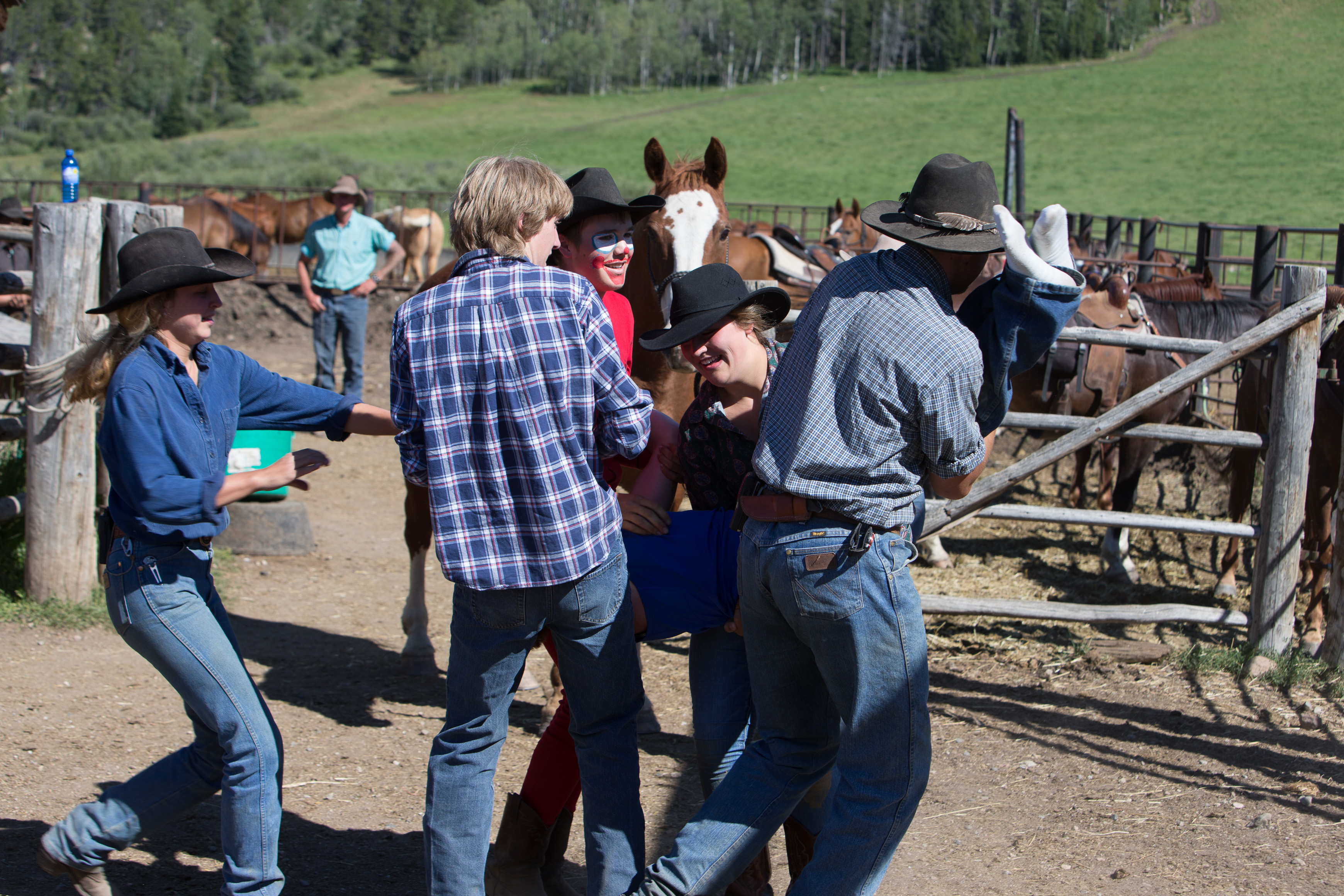 Canon Canon EOS-1D X EF70-200mm f/2.8L IS USM 70 mm 1/320 sec at f / 6.3 ISO 100