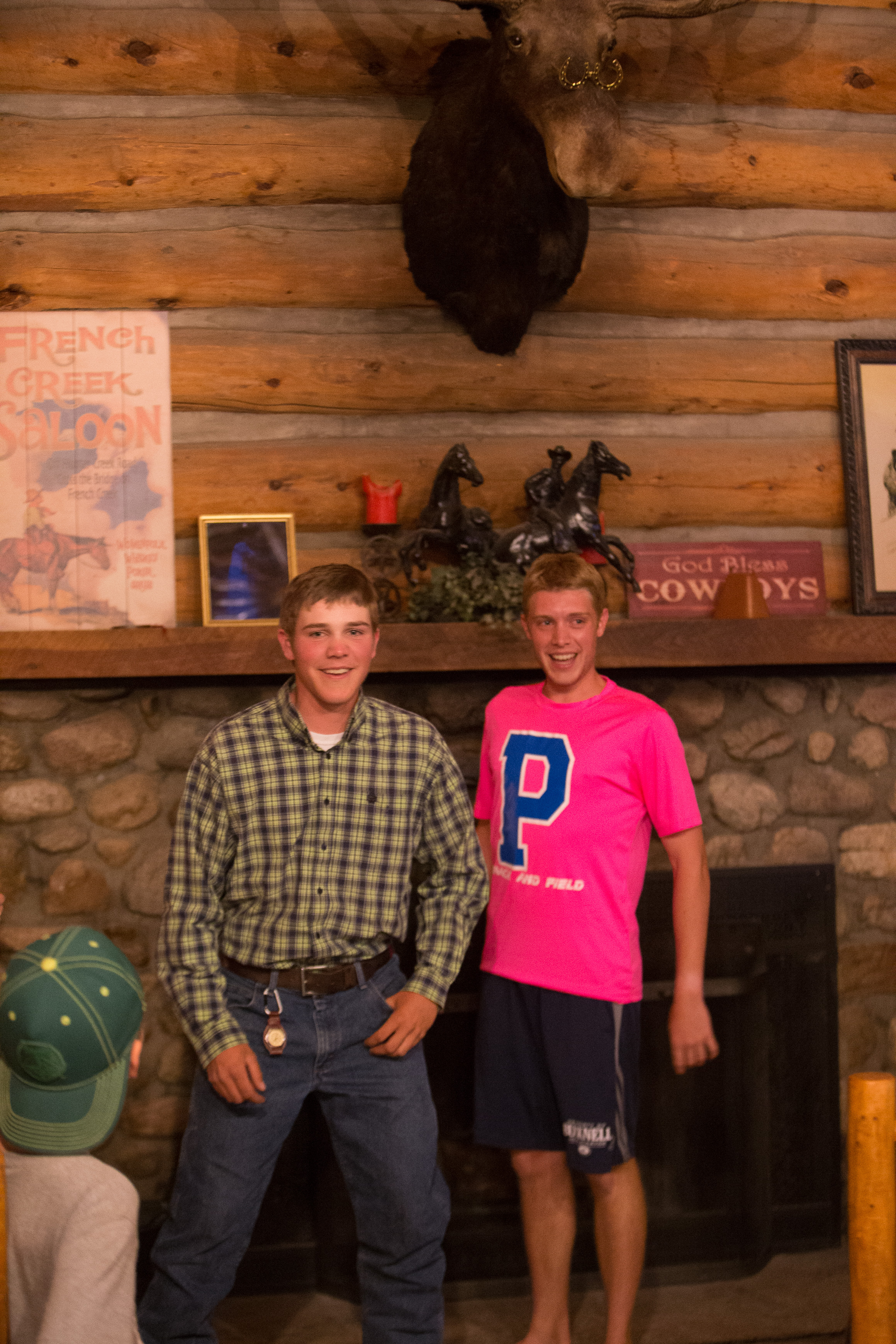 Canon Canon EOS-1D X EF70-200mm f/2.8L IS USM 70 mm 1/60 sec at f / 2.8 ISO 8000