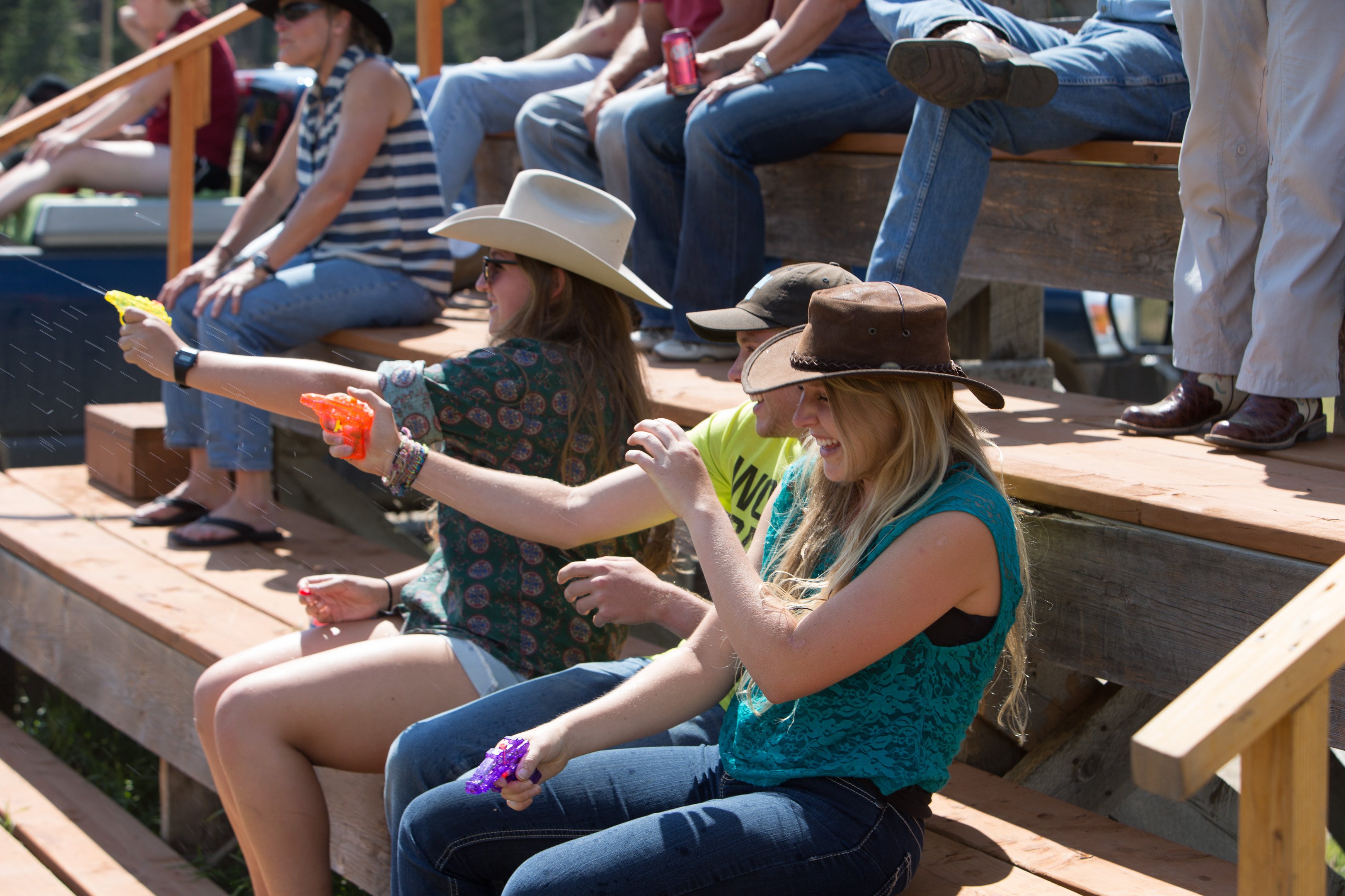 Canon Canon EOS-1D X EF70-200mm f/2.8L IS USM 80 mm 1/250 sec at f / 5.6 ISO 100