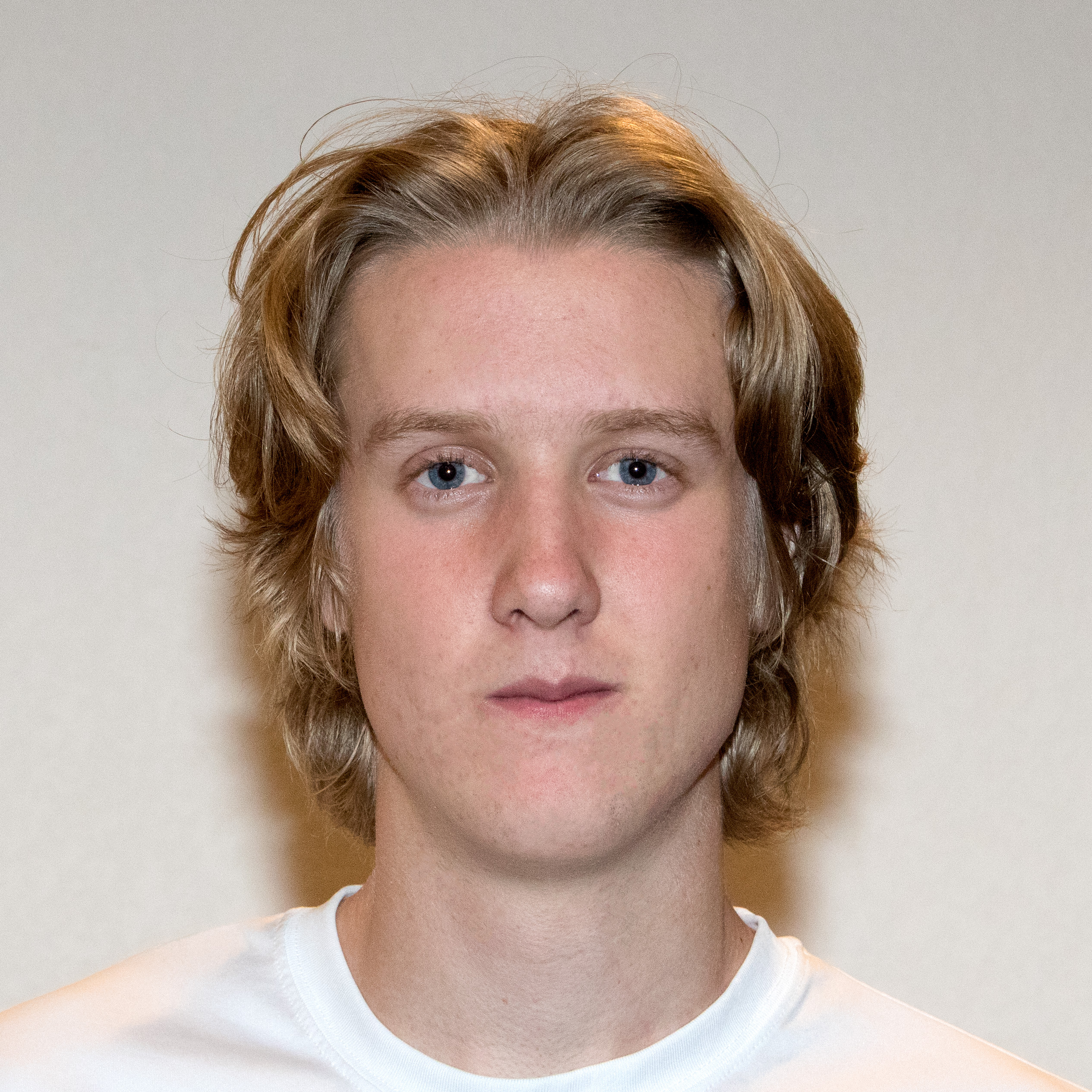 Canon Canon EOS-1D X Mark II EF70-200mm f/2.8L IS USM 90 mm 1/250 sec at f / 11 ISO 4000