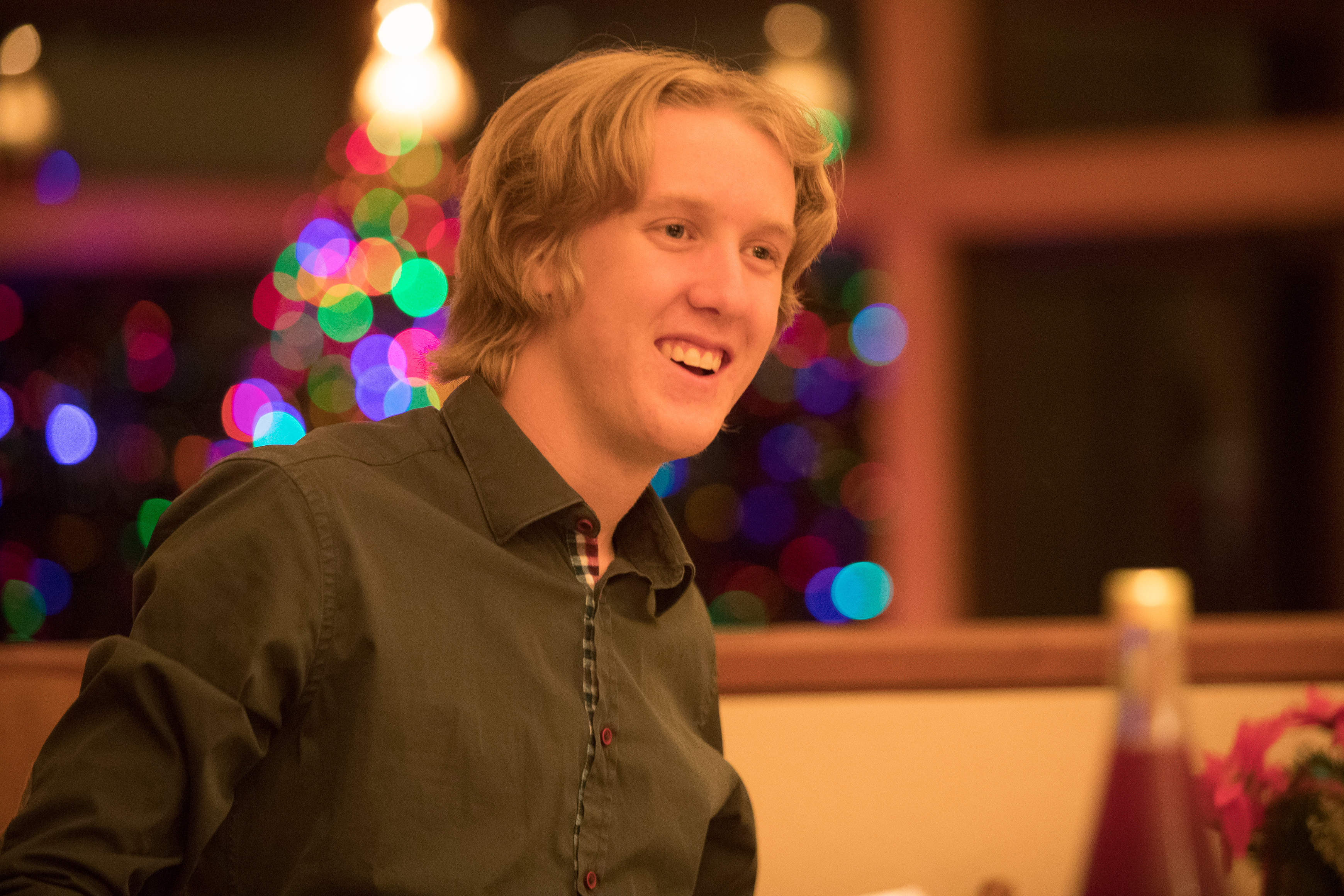 Canon Canon EOS-1D X Mark II EF70-200mm f/2.8L IS USM 130 mm 1/40 sec at f / 2.8 ISO 8000